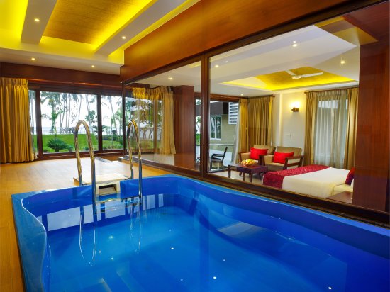 Honeymoon with tree house & pool villa