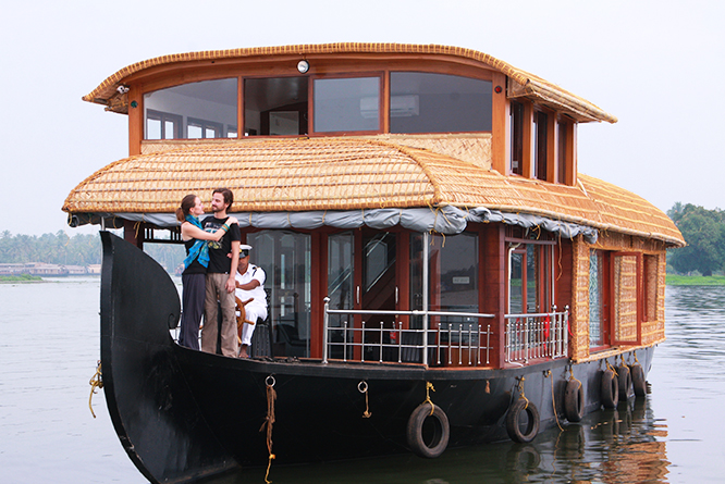 honeymoon packages in kerala houseboat